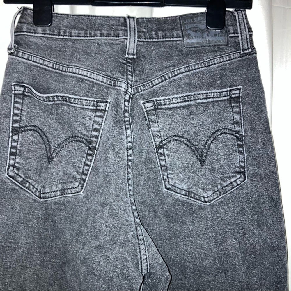 Levi's Women's High Rise Tapered Charcoal Black Jeans